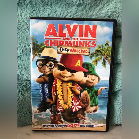 Alvin and the Chipmunks: Chipwrecked (DVD, 2011) - Picture 1 of 3